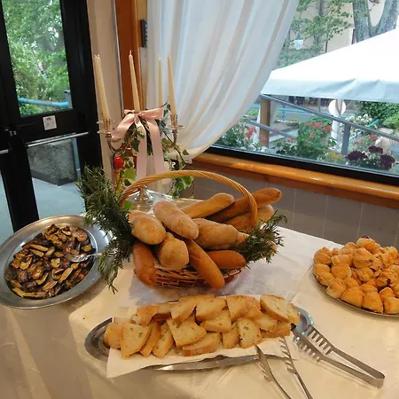Hotel Platani